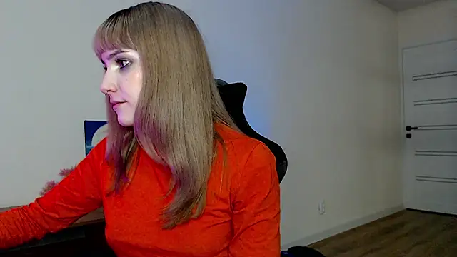 Snapshot of Princess_Shy___ chatting on March 22, 2025, 8:15 pm Princess Shy    online show from March 22, 2025, 8:15 pm