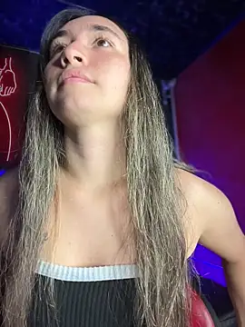 Sophie LS online show from December 17, 2025, 4:18 am