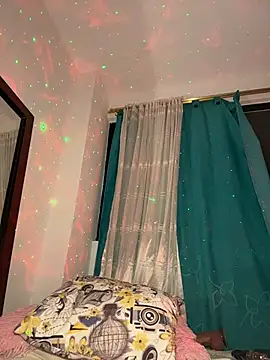 LunaGates online show from October 23, 2025, 11:46 pm