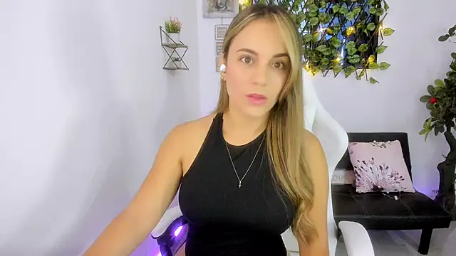 Snapshot of Sara_lopez_28 chatting on January 25, 2025, 12:16 pm Sara lopez 28 online show from January 25, 2025, 12:16 pm