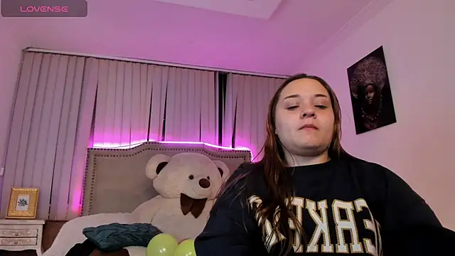 Valentina Se online show from December 13, 2024, 9:02 am