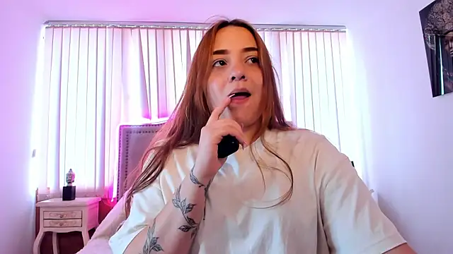 Valentina Se online show from December 17, 2024, 9:05 pm