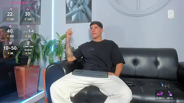 Snapshot of Damian23__ chatting on February 9, 2025, 3:11 am Damian23 online show from February 9, 2025, 3:11 am