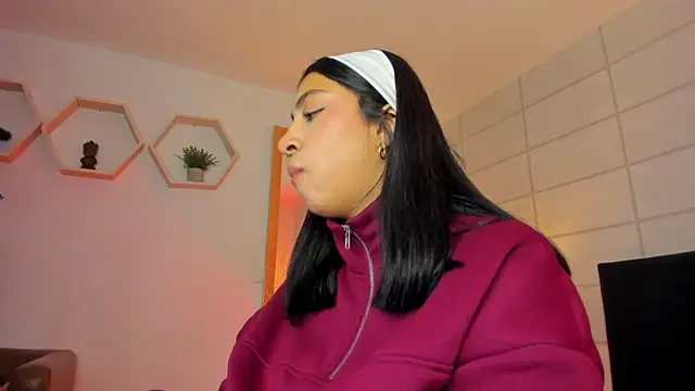 Christine Laam online show from November 20, 2025, 12:05 pm