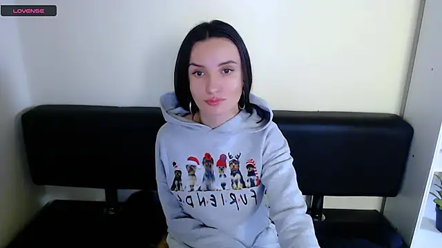 LaimaV  online show from December 13, 2024, 10:08 am