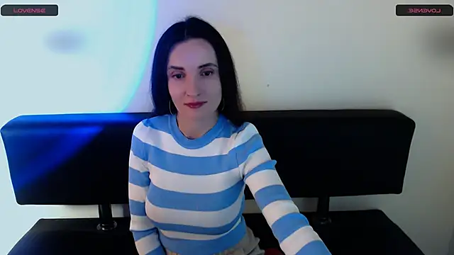 LaimaV  online show from February 25, 2026, 5:55 pm