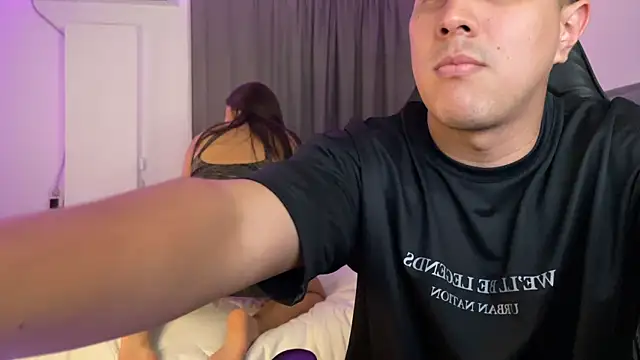 dereckbrownn online show from February 19, 2025, 4:01 am