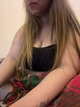 Snapshot of maskinamy chatting on December 22, 2024, 12:07 am maskinamy online show from December 22, 2024, 12:07 am