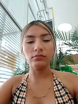 Snapshot of GIRL_DONCELLA chatting on December 3, 2024, 10:07 pm GIRL DONCELLA online show from December 3, 2024, 10:07 pm