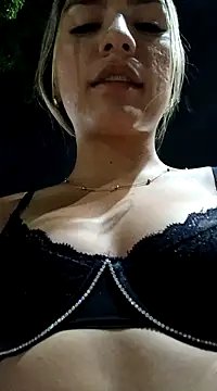 Snapshot of GIRL_DONCELLA chatting on December 22, 2024, 1:23 am GIRL DONCELLA online show from December 22, 2024, 1:23 am