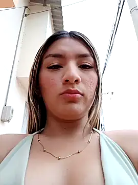 Snapshot of GIRL_DONCELLA chatting on January 27, 2025, 10:38 pm GIRL DONCELLA online show from January 27, 2025, 10:38 pm