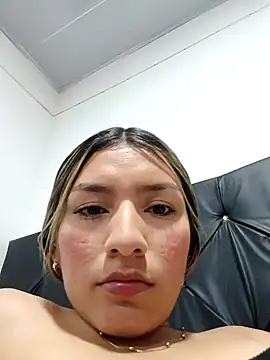 Snapshot of GIRL_DONCELLA chatting on February 1, 2025, 11:16 pm GIRL DONCELLA online show from February 1, 2025, 11:16 pm