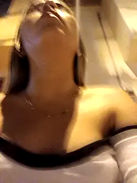 Snapshot of GIRL_DONCELLA chatting on March 2, 2025, 12:20 am GIRL DONCELLA online show from March 2, 2025, 12:20 am