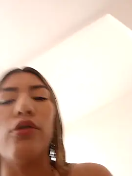 Snapshot of GIRL_DONCELLA chatting on March 11, 2025, 8:31 pm GIRL DONCELLA online show from March 11, 2025, 8:31 pm