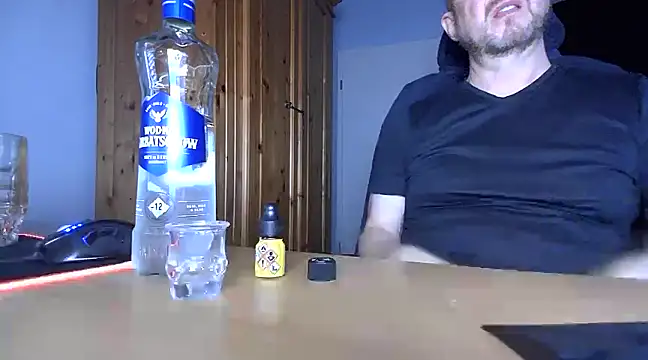 Snapshot of Tom_PP_cgn chatting on January 7, 2025, 11:56 pm Tom PP cgn online show from January 7, 2025, 11:56 pm