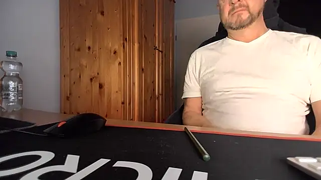 Snapshot of Tom_PP_cgn chatting on November 7, 2025, 5:07 am Tom PP cgn online show from November 7, 2025, 5:07 am