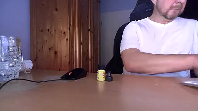 Snapshot of Tom_PP_cgn chatting on November 9, 2025, 5:39 am Tom PP cgn online show from November 9, 2025, 5:39 am