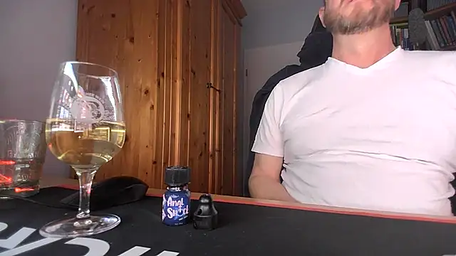 Snapshot of Tom_PP_cgn chatting on April 6, 2026, 4:21 am Tom PP cgn online show from April 6, 2026, 4:21 am