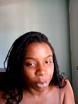 Snapshot of miamiworld chatting on February 10, 2025, 8:31 pm miamiworld online show from February 10, 2025, 8:31 pm