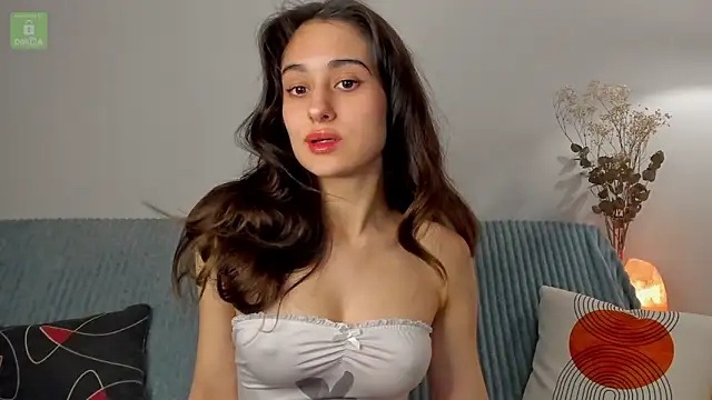 erika hoiree online show from March 20, 2025, 12:40 am