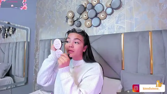 KimDevinne online show from March 15, 2025, 2:46 am