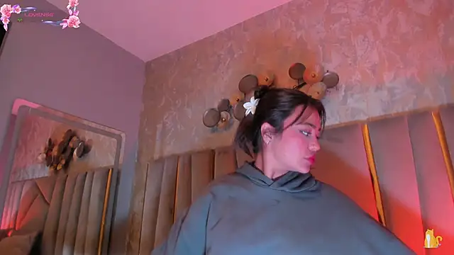 KimDevinne online show from February 19, 2026, 3:02 am