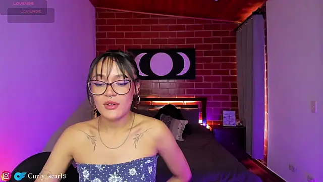 Snapshot of Scarlett_Vela13 chatting on June 18, 2026, 4:33 pm Scarlett Vela13 online show from June 18, 2026, 4:33 pm