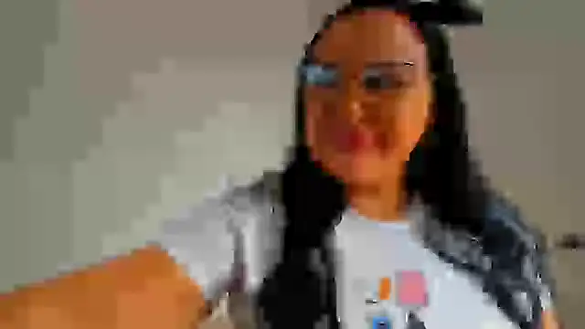 Gia Nahomi online show from March 8, 2025, 1:57 pm