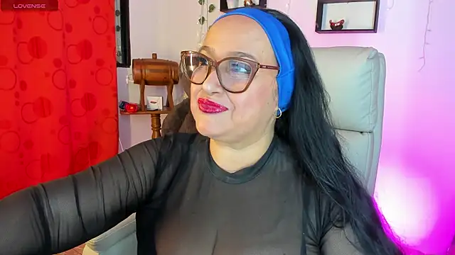 Gia Nahomi online show from March 4, 2026, 11:22 pm