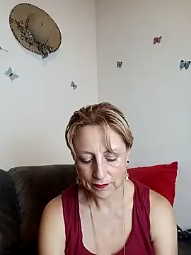 almaluna7 online show from December 3, 2024, 2:03 am