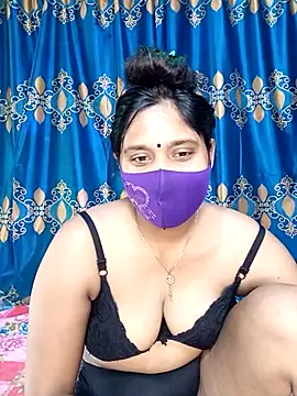 Hot Maleka online show from March 13, 2025, 6:16 am