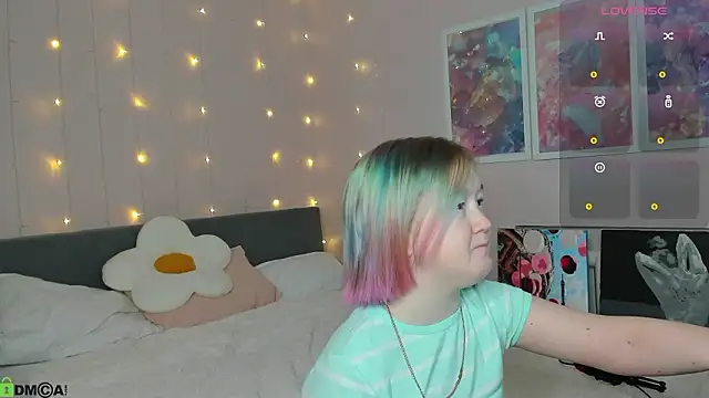 Snapshot of Sara_Robinson chatting on February 3, 2026, 2:53 am Sara Robinson online show from February 3, 2026, 2:53 am