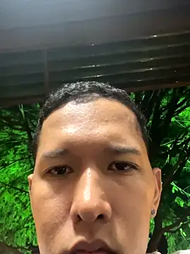 Snapshot of Yolngg chatting on October 11, 2025, 3:50 am Yolngg online show from October 11, 2025, 3:50 am