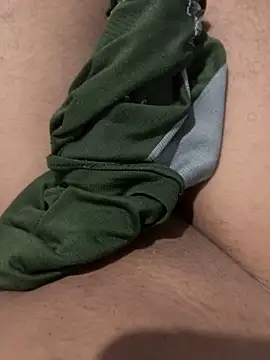 Snapshot of Yolngg chatting on October 12, 2025, 3:11 pm Yolngg online show from October 12, 2025, 3:11 pm