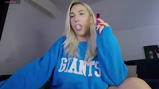 KhloeK online show from November 6, 2025, 10:16 am