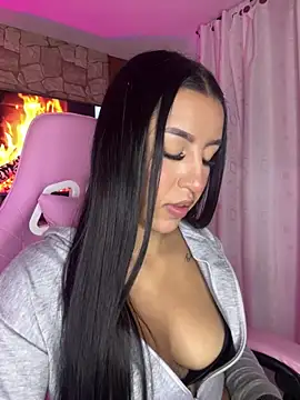 Tamara Roberts1 online show from January 24, 2025, 1:45 am