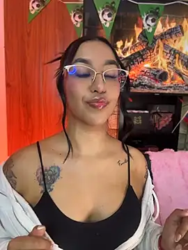 Tamara Roberts1 online show from July 3, 2026, 2:18 am