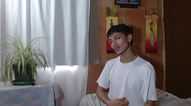 littlegoldenangels online show from January 15, 2025, 8:16 pm