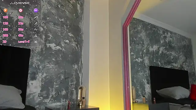 Snapshot of AuroraRojas chatting on January 13, 2025, 10:03 pm AuroraRojas online show from January 13, 2025, 10:03 pm