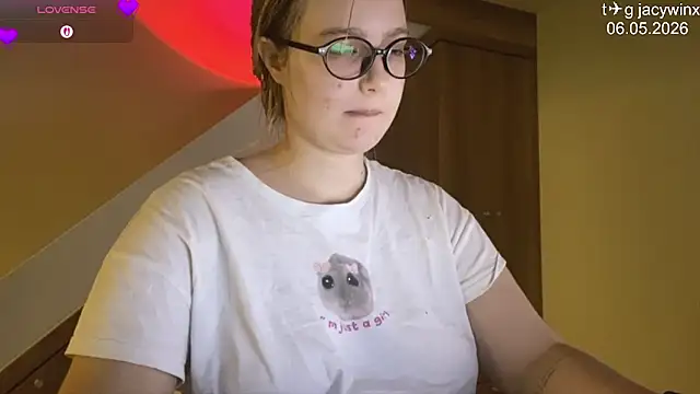 Snapshot of JacyWinslat chatting on May 7, 2026, 11:37 am JacyWinslat online show from May 7, 2026, 11:37 am