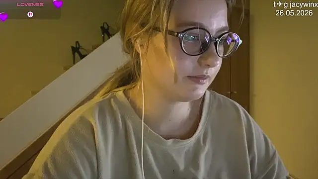 Snapshot of JacyWinslat chatting on May 26, 2026, 4:47 pm JacyWinslat online show from May 26, 2026, 4:47 pm