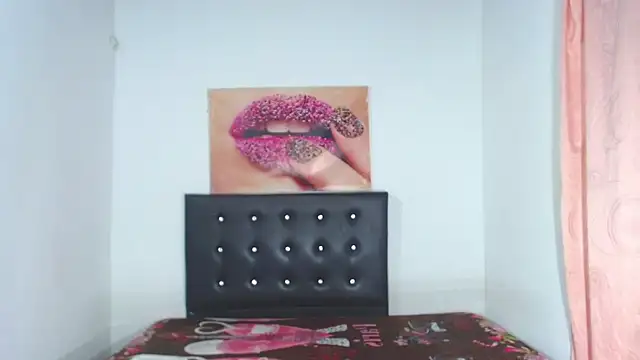 DOMINANTE KLOE  online show from January 7, 2025, 5:12 am