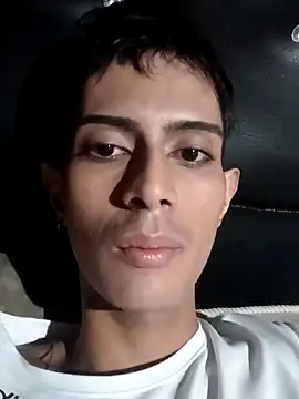 DOMINANTE KLOE  online show from March 5, 2025, 1:31 am