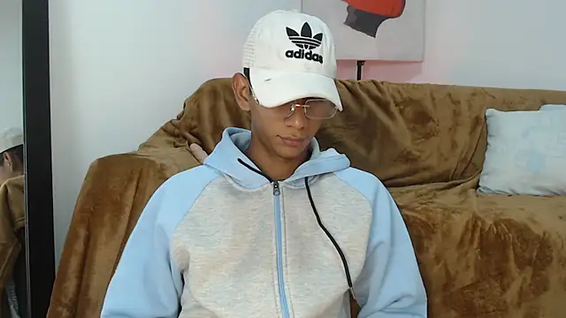 Nick Collins18 online show from November 2, 2025, 7:22 am