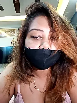 Cute-mona online show from January 13, 2026, 8:03 pm