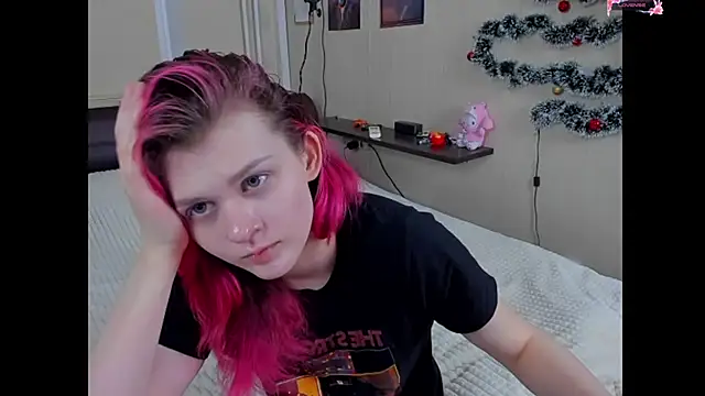 JulieTaylors online show from May 13, 2026, 9:22 pm