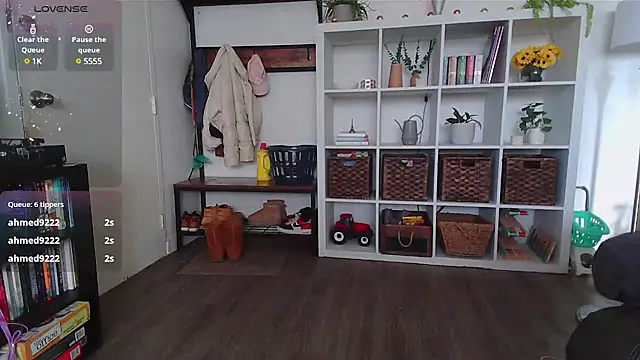 Kittyymaze1 online show from January 21, 2025, 3:54 pm