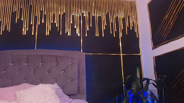 Zara47sweet online show from April 4, 2026, 7:22 pm