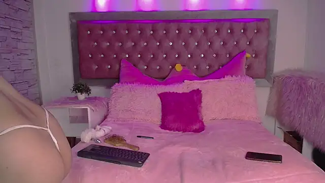 EmmaWilder online show from January 13, 2025, 8:48 pm