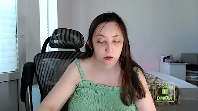 cute and hot online show from June 14, 2026, 3:03 pm